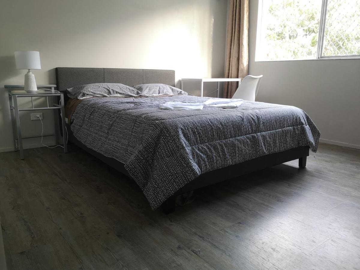 Homely Inn Hostel Голд-Кост Экстерьер фото